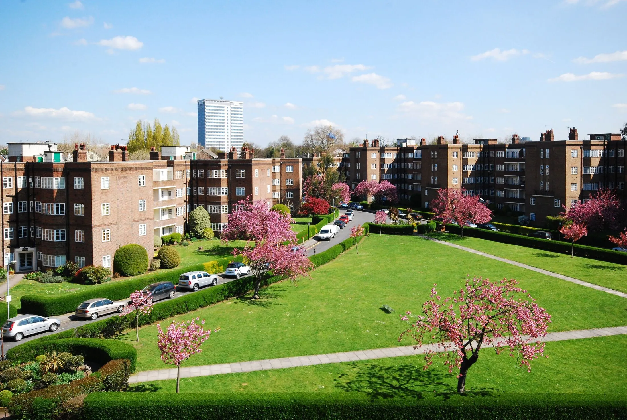 Flat Chiswick Village in Greater London