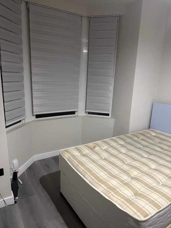 Room Cyfarthfa Street in Cardiff