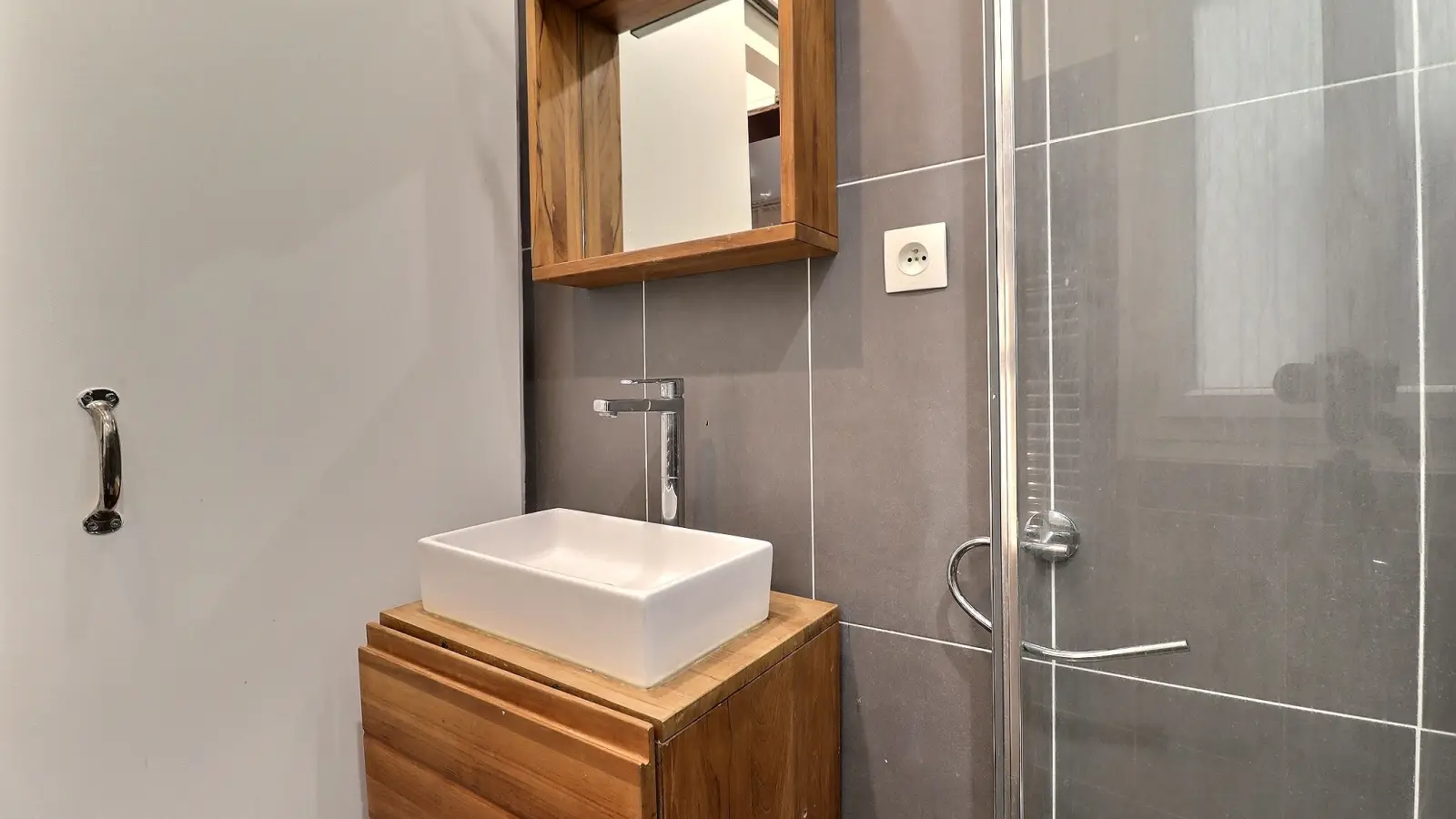 Chambre Rue Eugène Varlin à Paris
