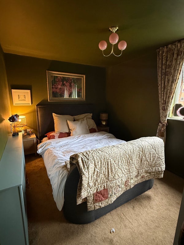 House Merryland Place in Glasgow