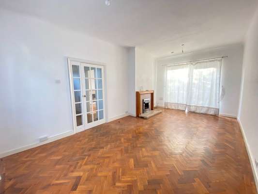 House Hill Crescent in Greater London