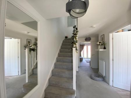 House Cashmere Drive in Test Valley