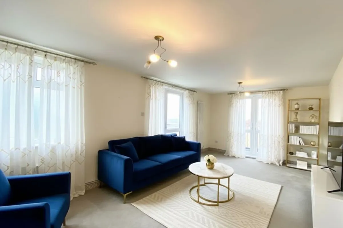 Flat Moorfields Drive in Bath