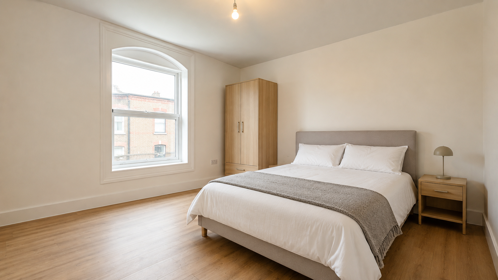 Room Willenhall Road in Greater London