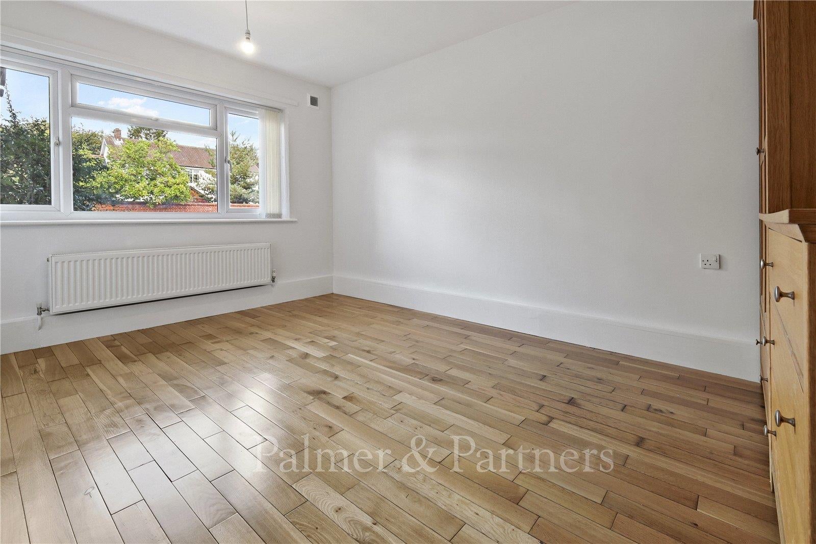Flat Upper Street in Babergh