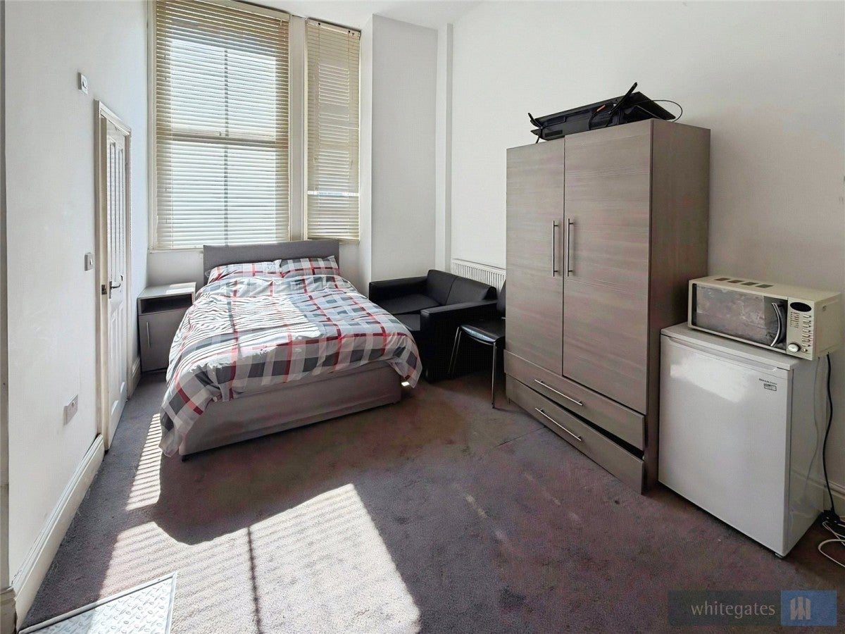 Flat Croxteth Drive in Liverpool