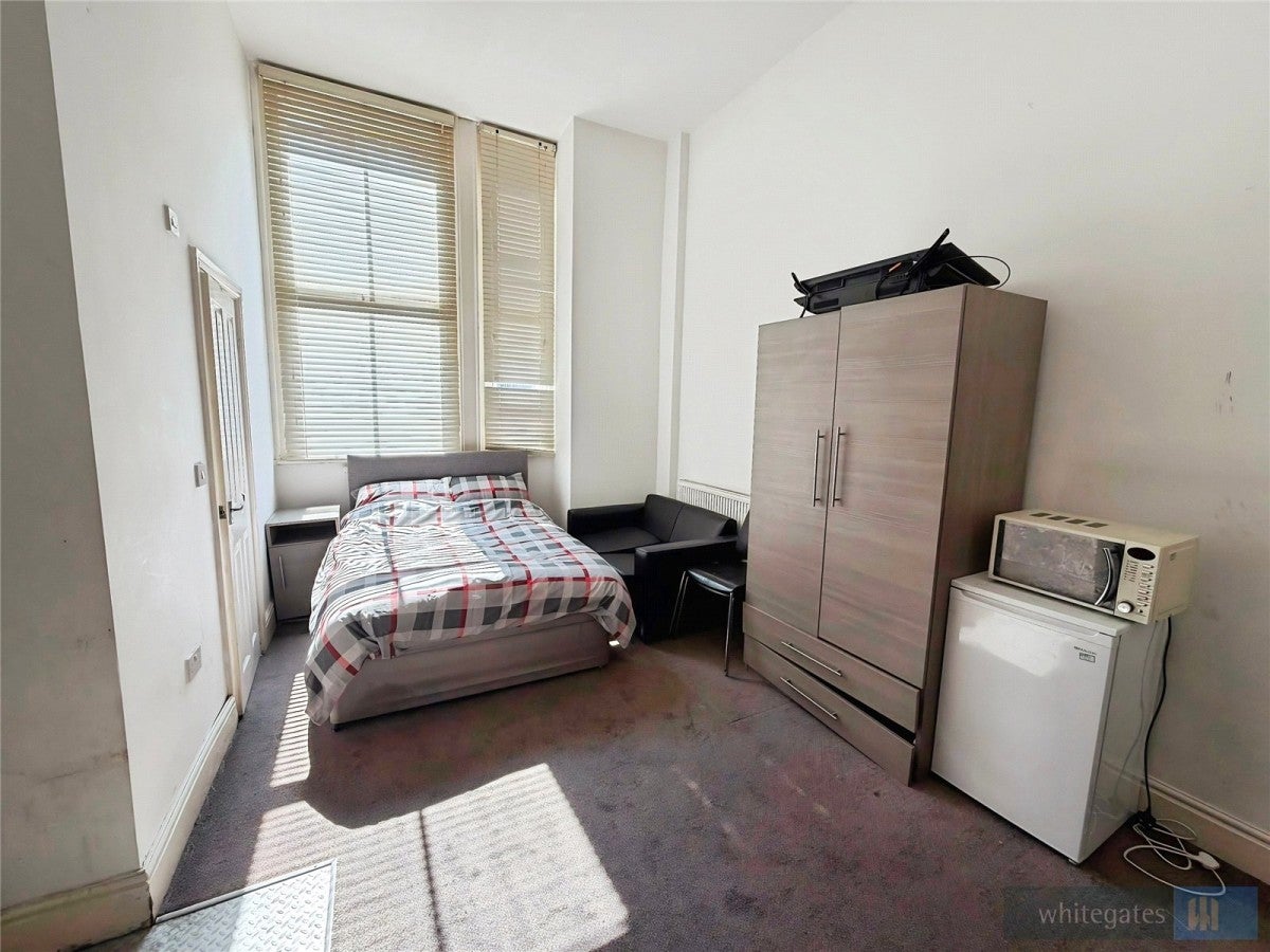 Flat Croxteth Drive in Liverpool
