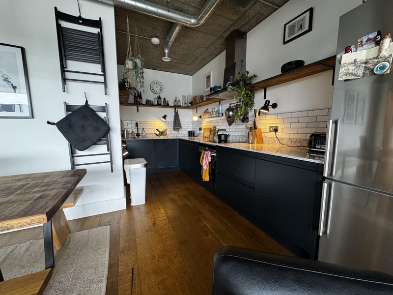 Flat Mentmore Terrace in Greater London