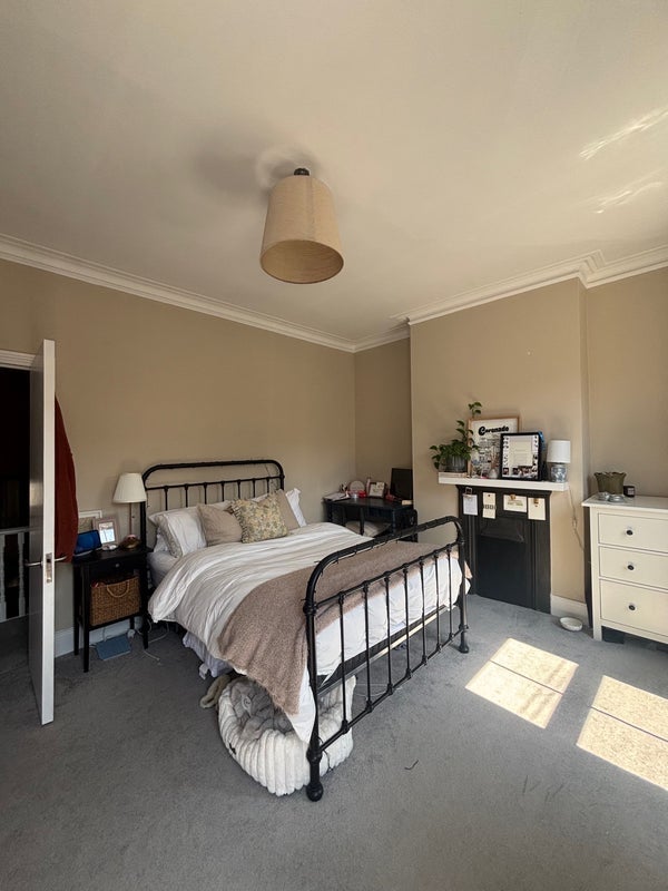 Room Margate Road in Greater London