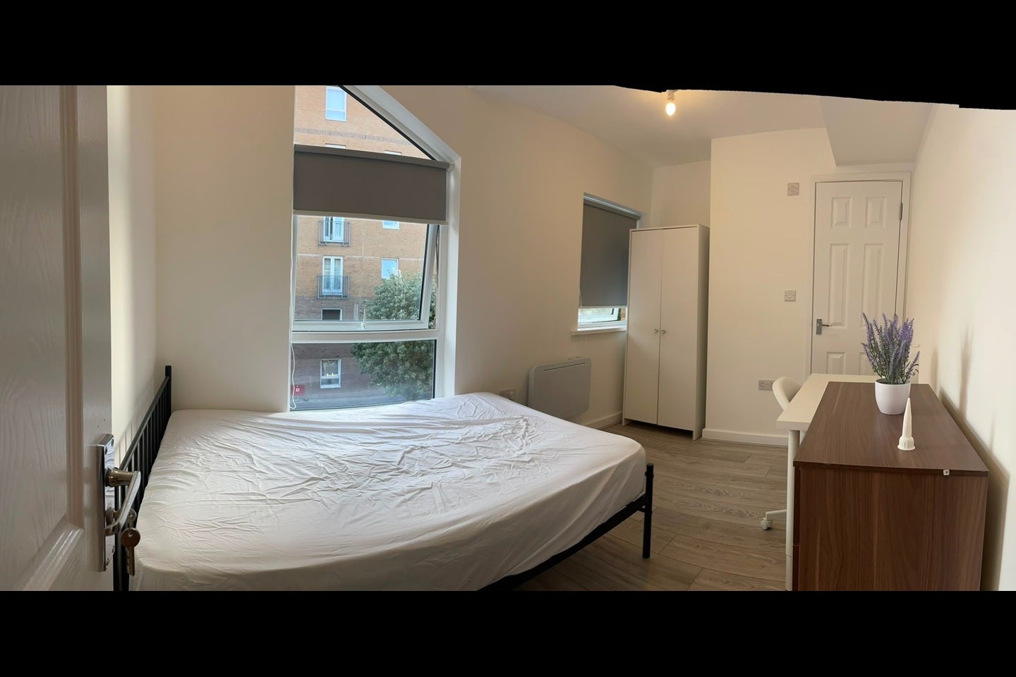 Room Cyclops Mews in Greater London