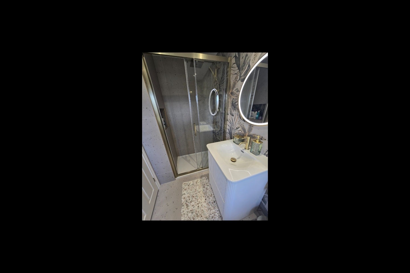 House Schoolfield Way in Thurrock