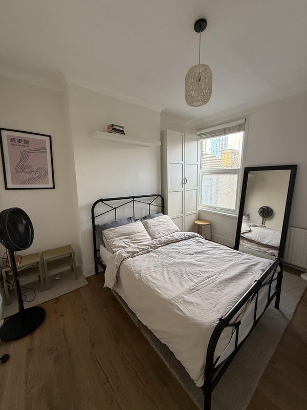 Room Second Avenue in Greater London