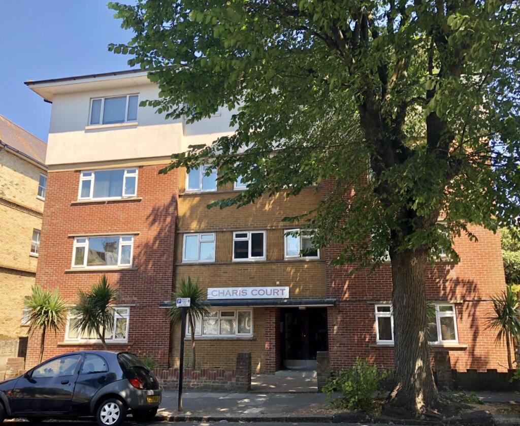 Flat Eaton Road in Portslade by Sea