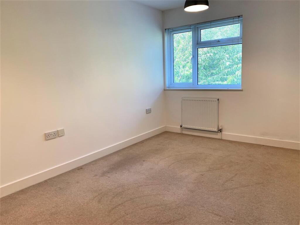 Flat Eaton Road in Portslade by Sea