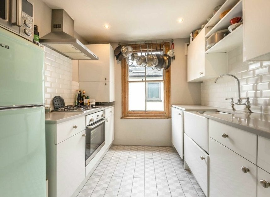Flat Powerscroft Road in Greater London