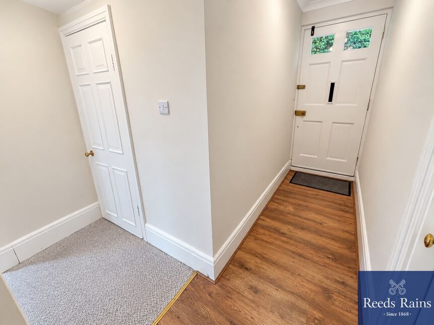 Flat Cottingham Road in Kingston Upon Hull