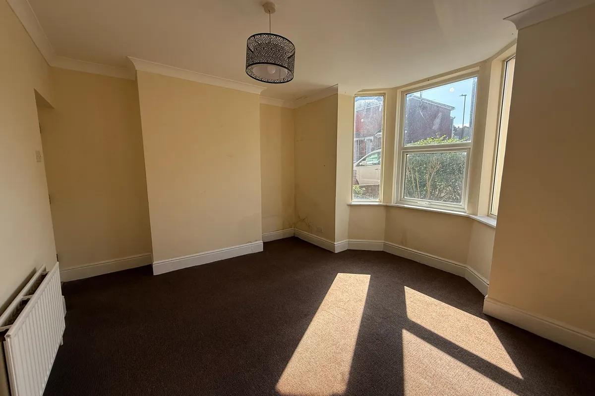 Flat Mortimer Road in Southampton