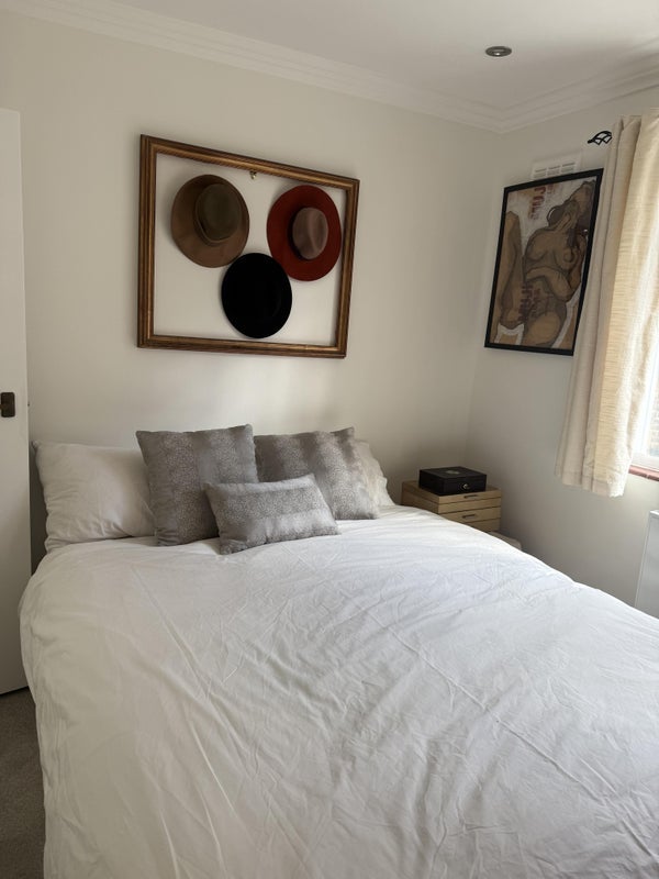 Room Moreton Street in City of Westminster