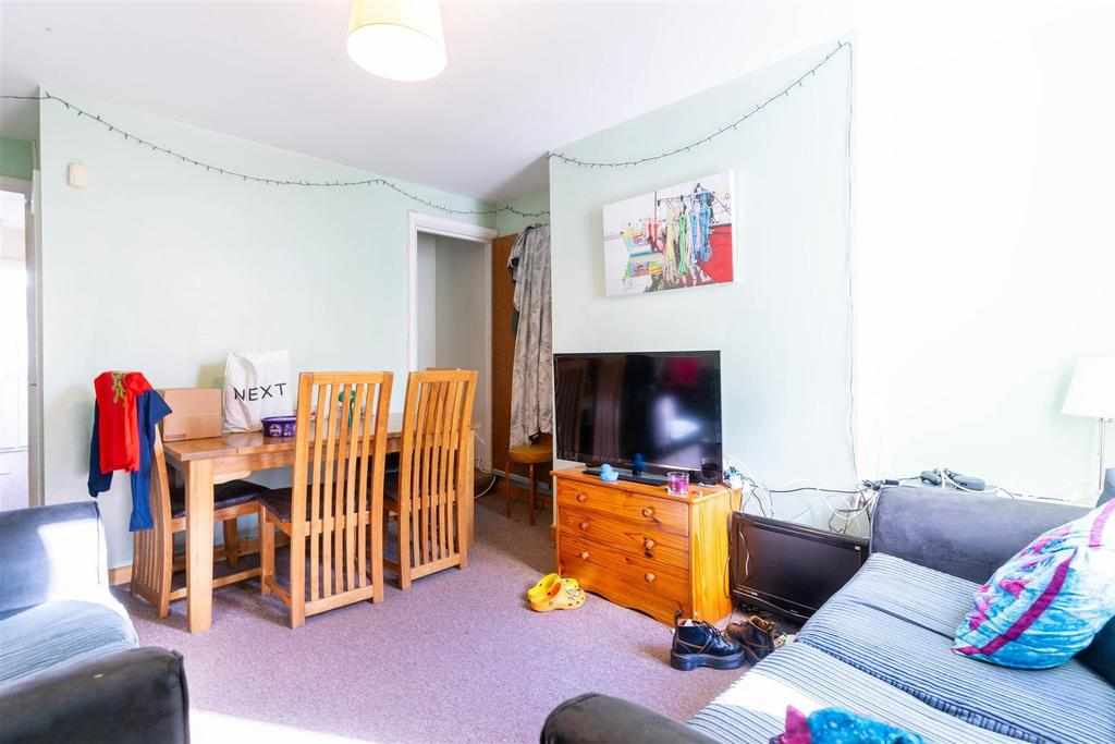 Room Exeter Road in Birmingham