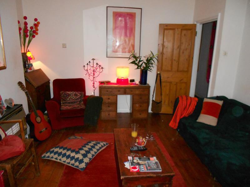 Flat Arodene Road in Greater London