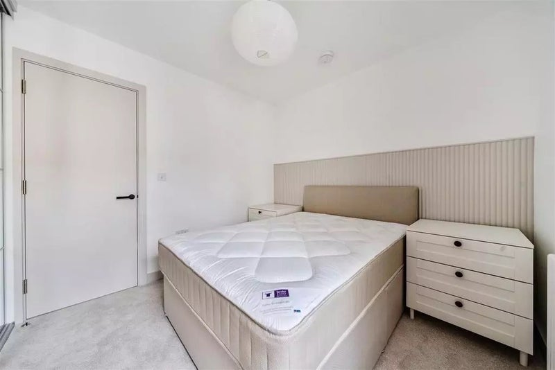 Room Waterloo Street in Bristol