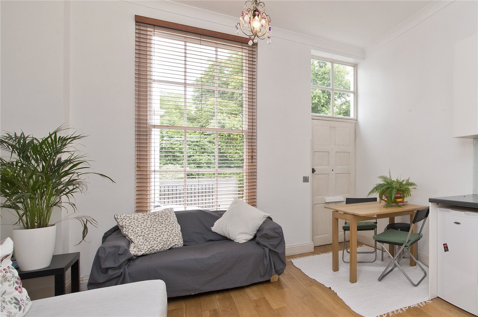 Flat Alma Square in City of Westminster