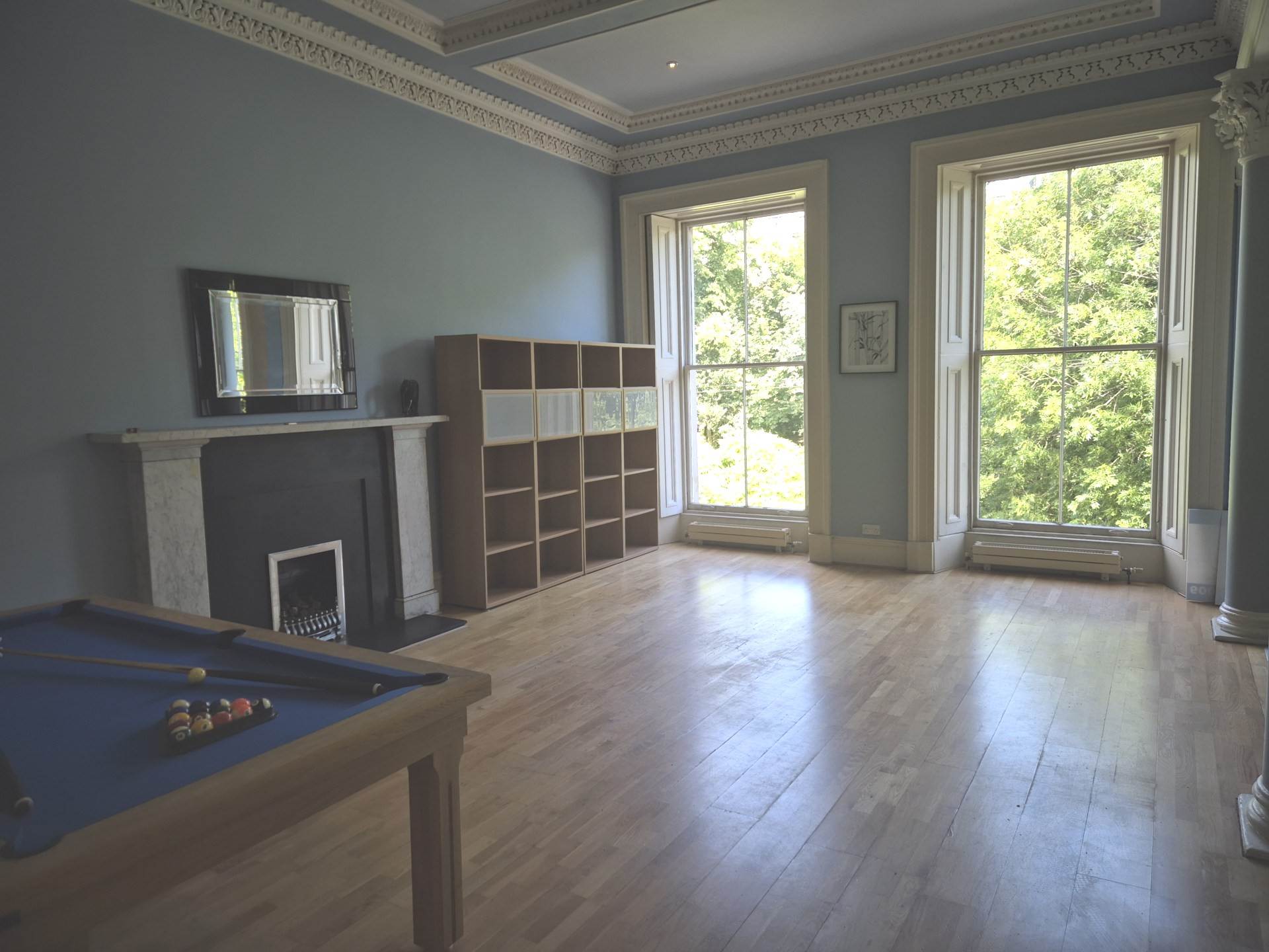 Flat Woodside Place in Glasgow