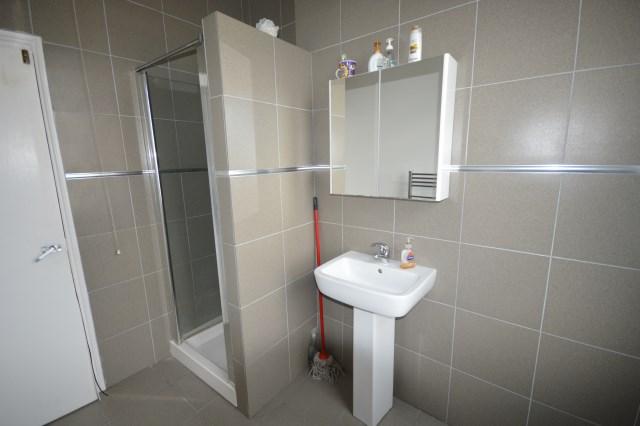Room Devonport Road in Greater London