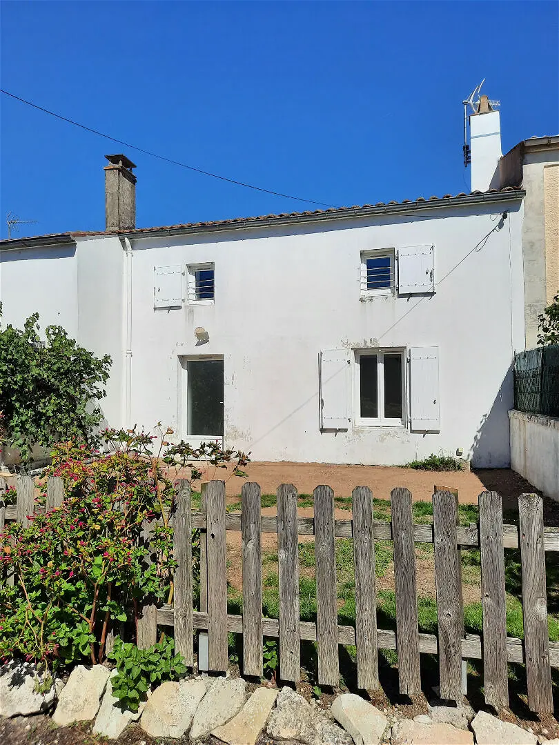 House Rue Chante Merle in Benon