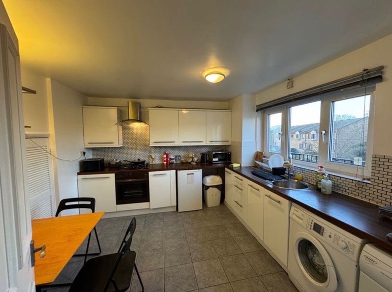 Room Maryland Street in Greater London