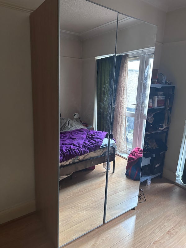 Room Stoney Road in Coventry