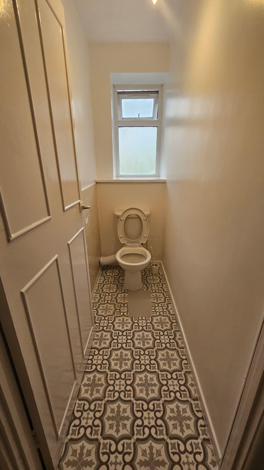 Flat Sandford Close in Greater London