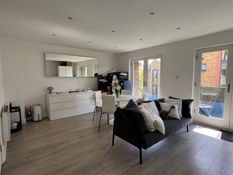 Flat Durward Street in Greater London