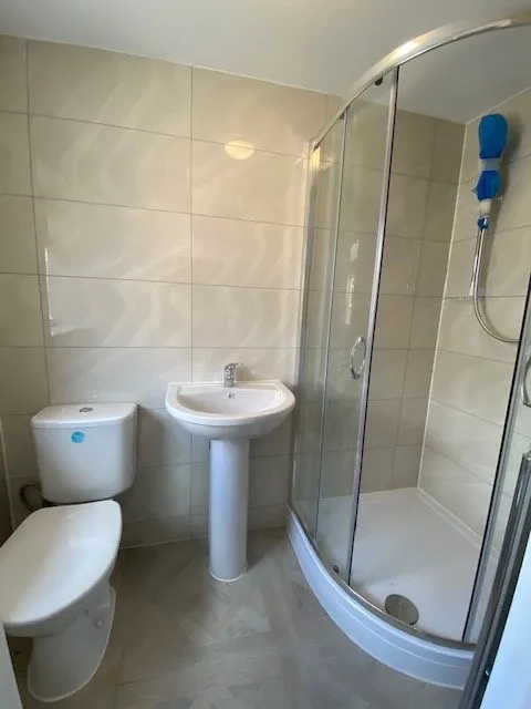 Flat Oakwood Avenue in Greater London