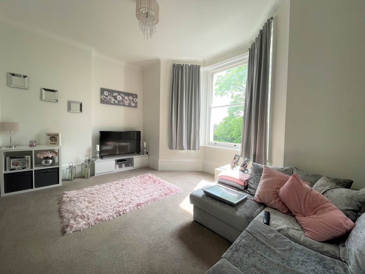 Flat Woodbury Park Road in Tunbridge Wells
