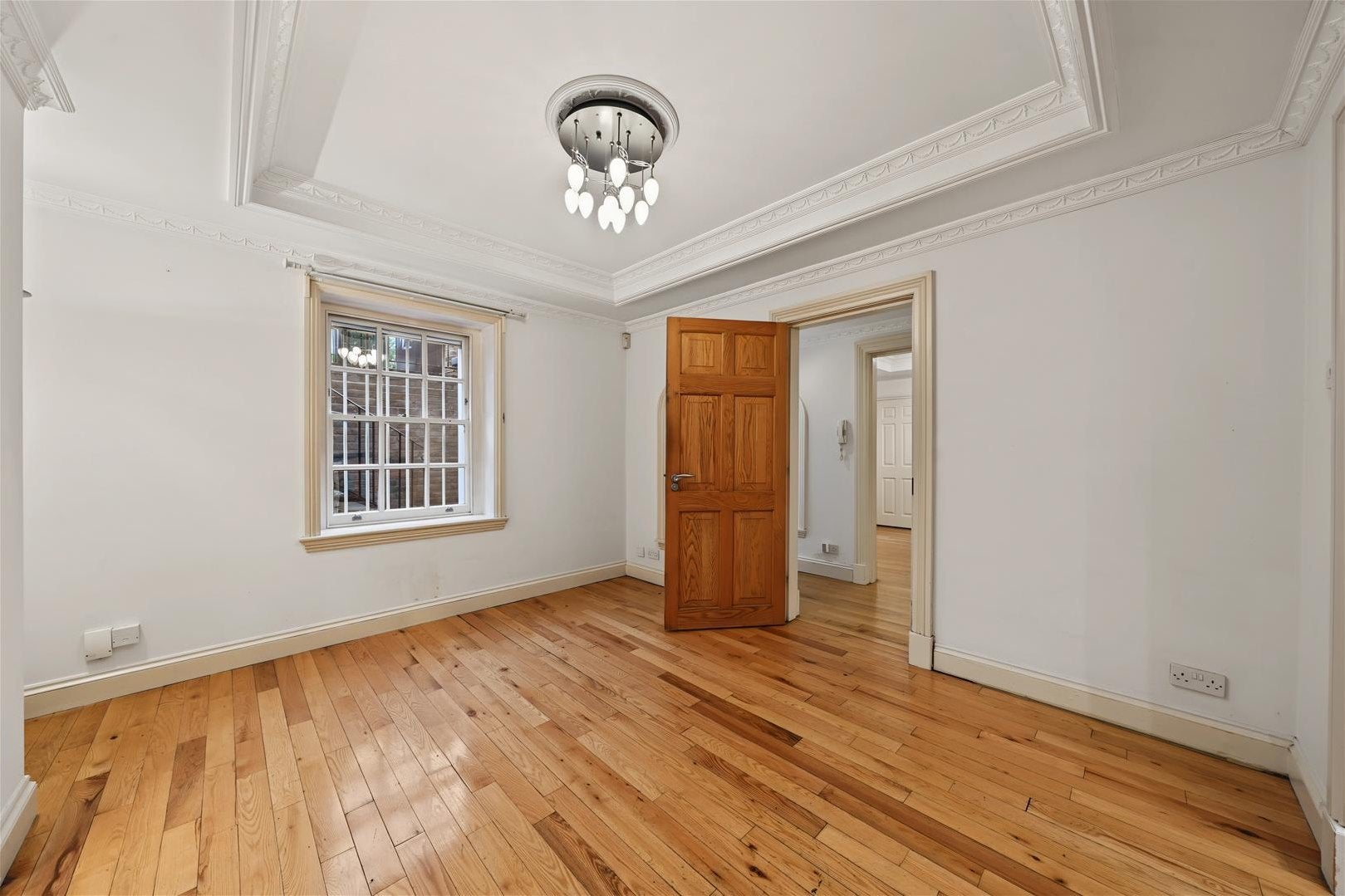 Flat Stockwell Green in Greater London