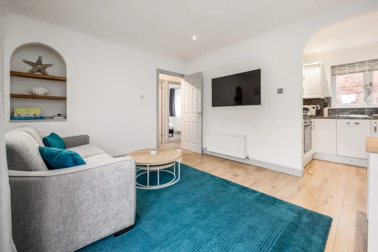 Flat Catalina Drive in Poole