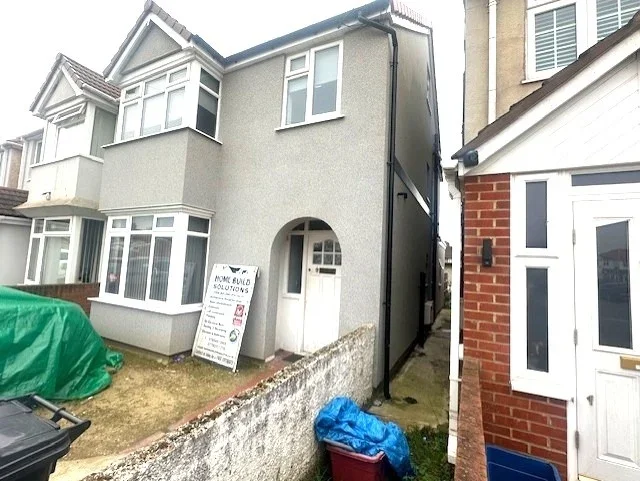 Flat Hinton Avenue in Greater London