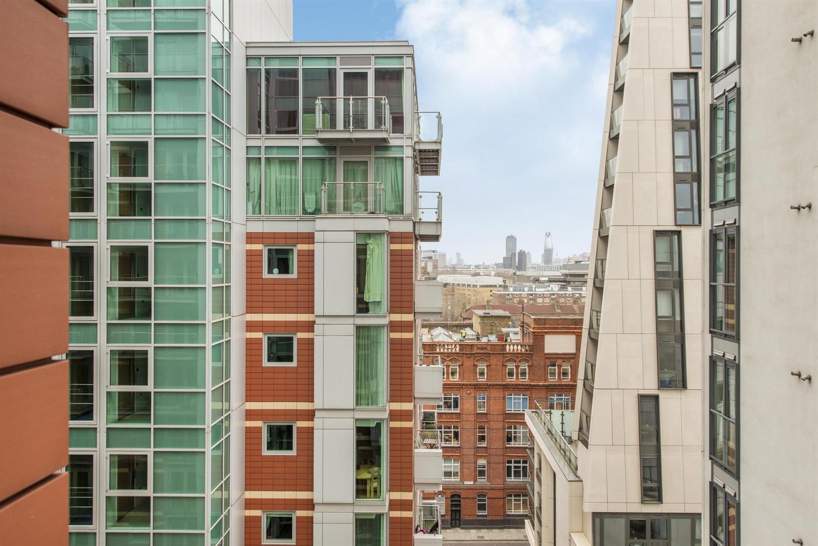 Flat Albert Embankment in Greater London