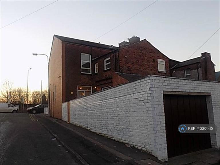 House Fylde Street in Farnworth