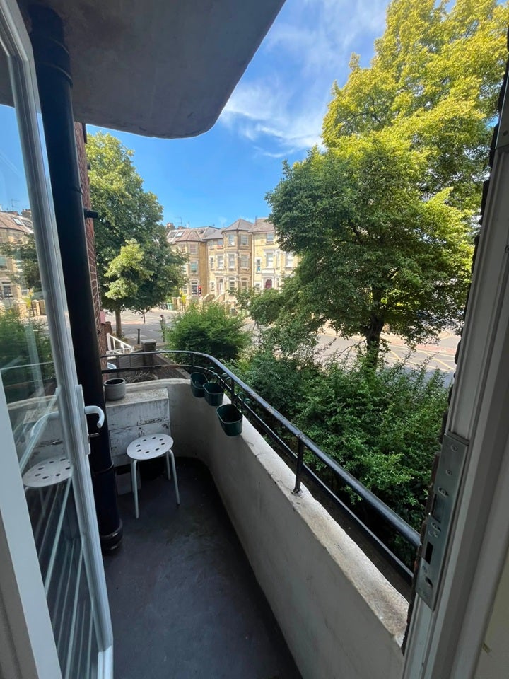Flat West End Lane in Greater London