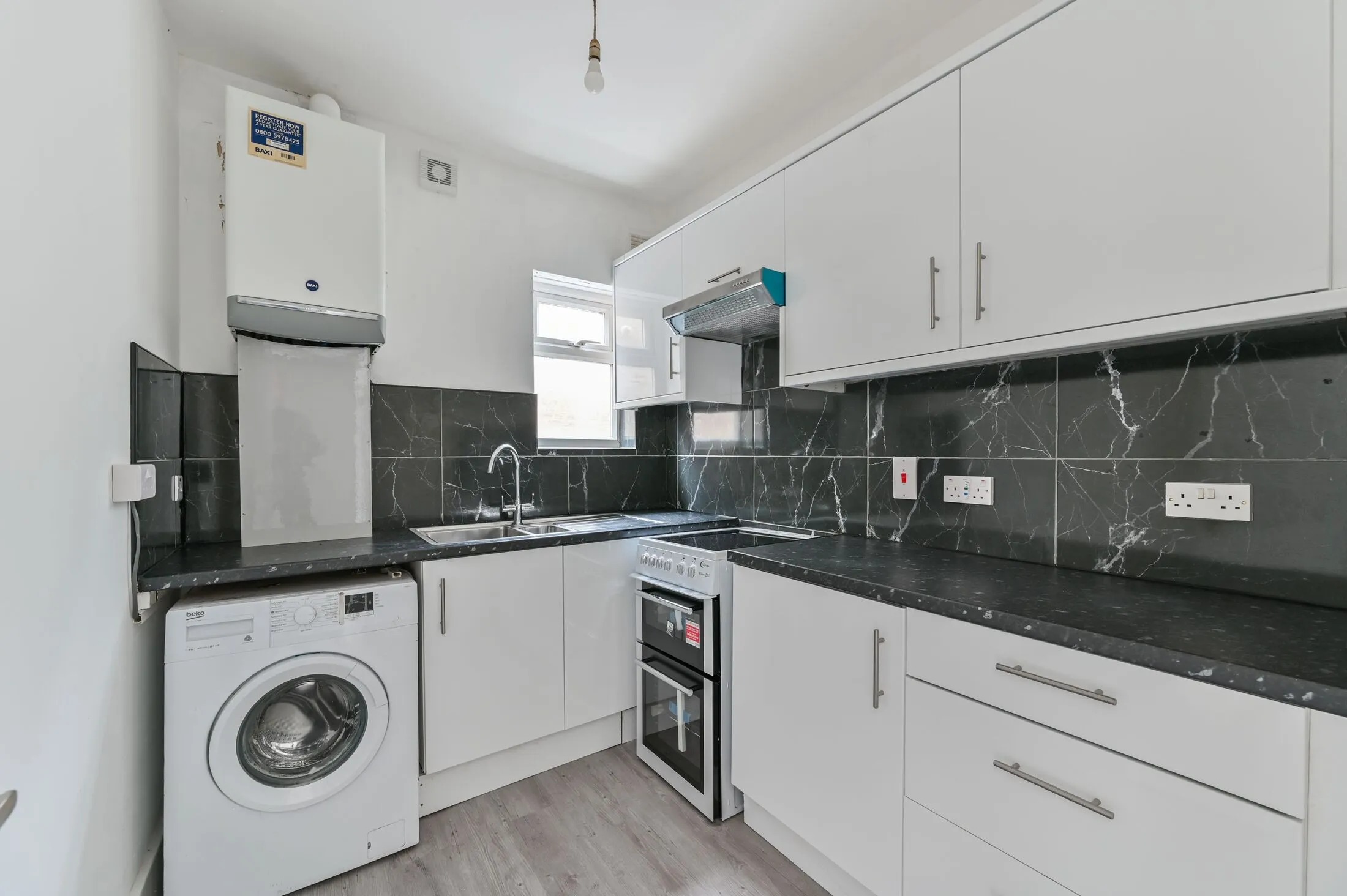 Flat Vant Road in Greater London