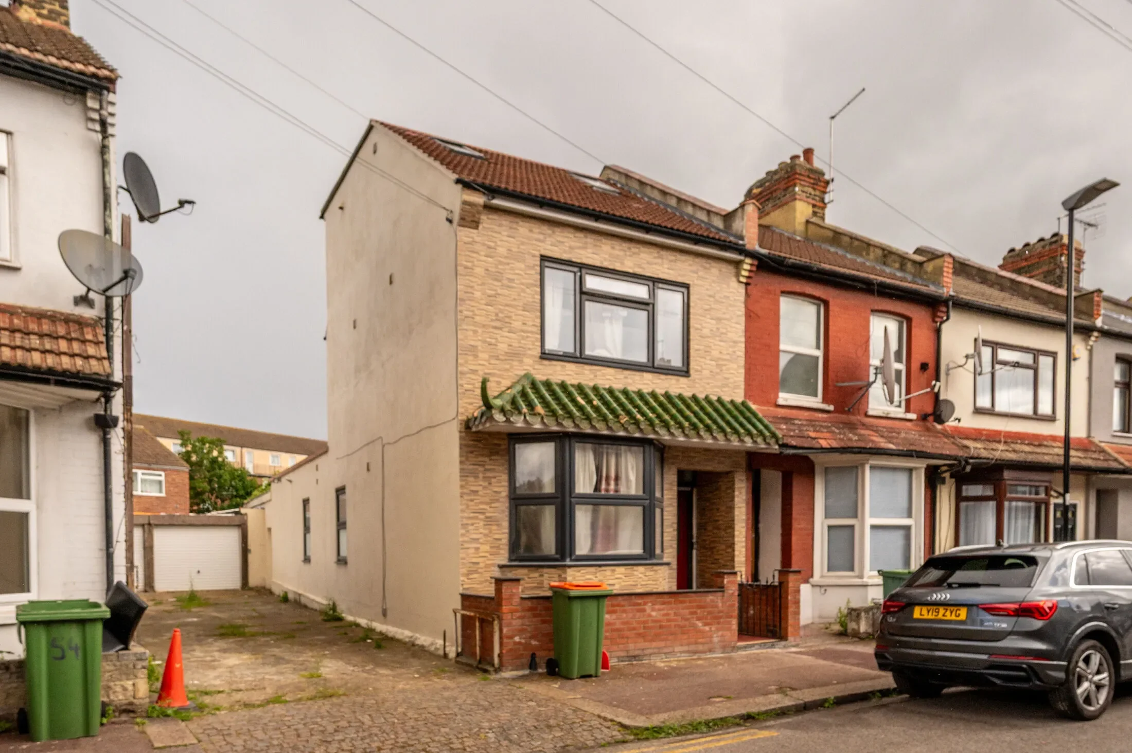 House Falcon Street in Greater London