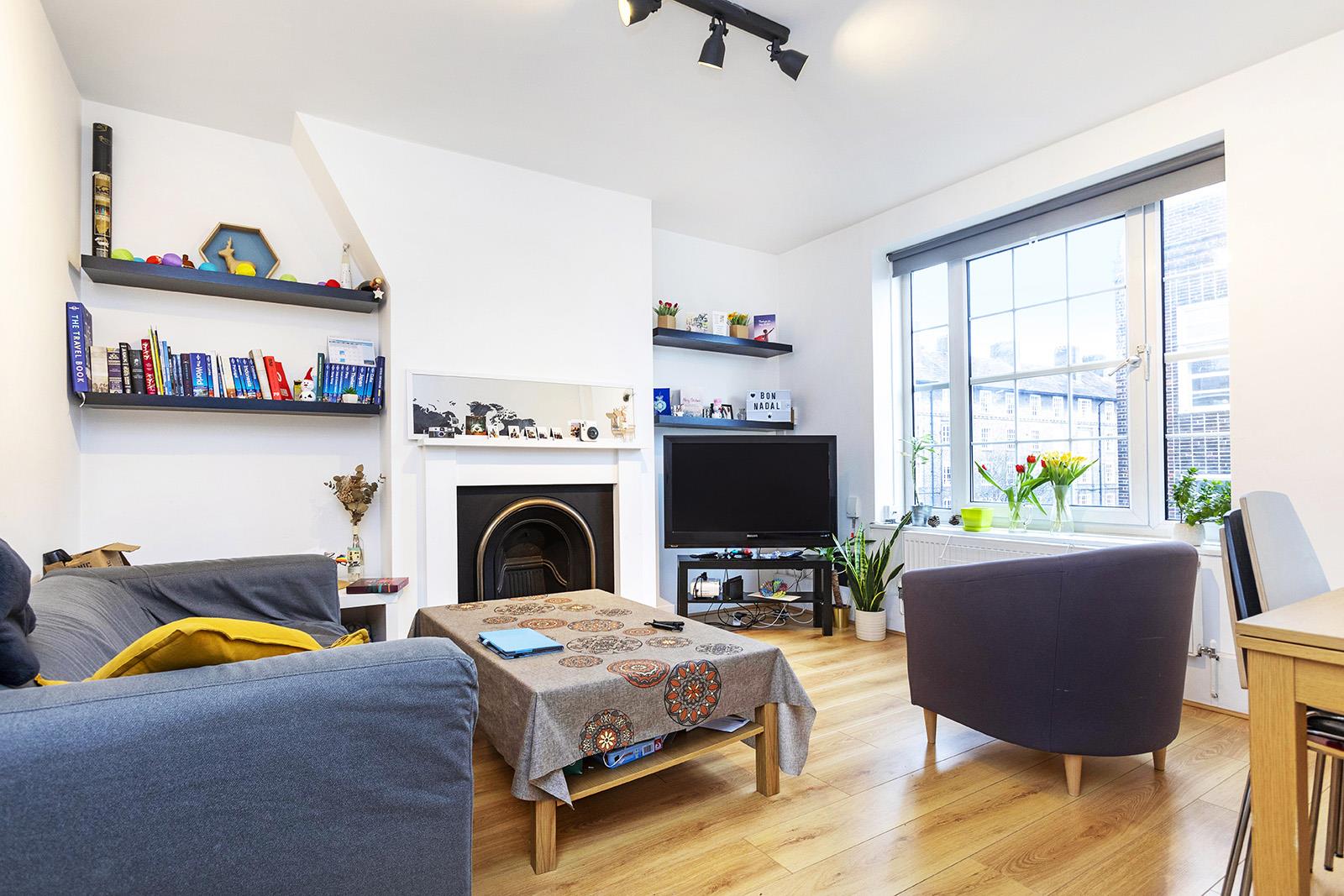 Flat Magee Street in Greater London