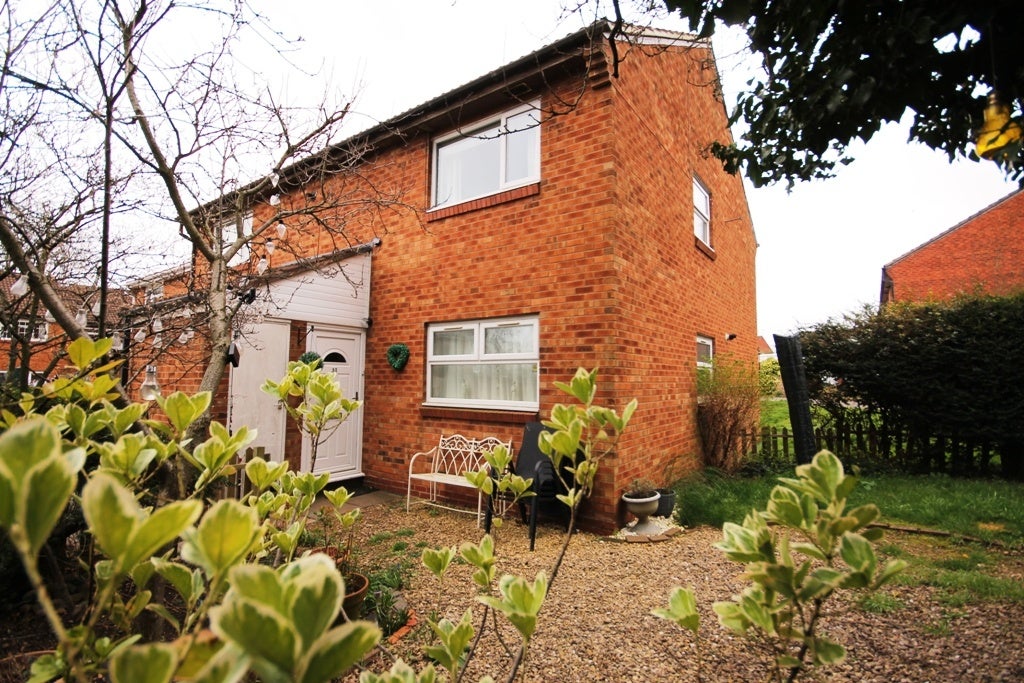 Flat Sudgrove Close in Worcester