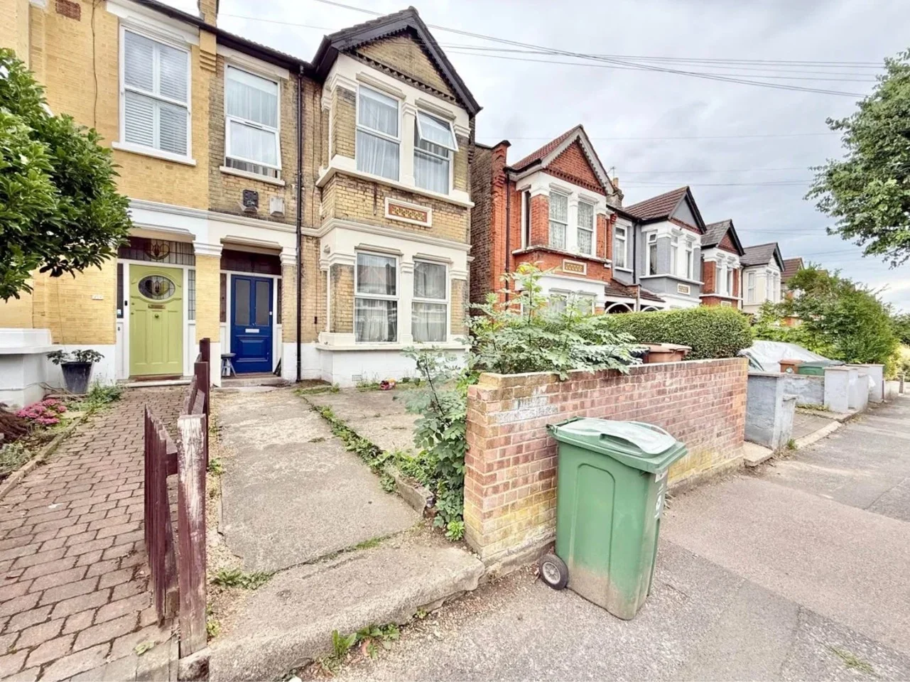 Flat Preston Road in Greater London