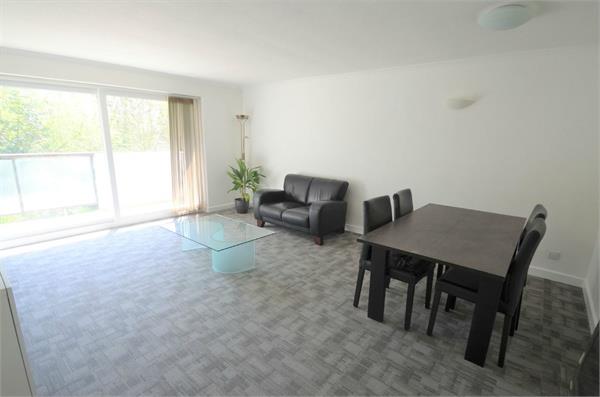 Flat The Rise in Greater London