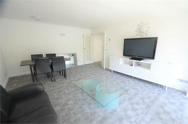 Flat The Rise in Greater London