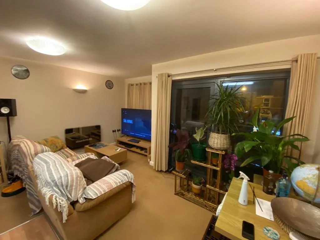 Room Peterborough Road in Greater London
