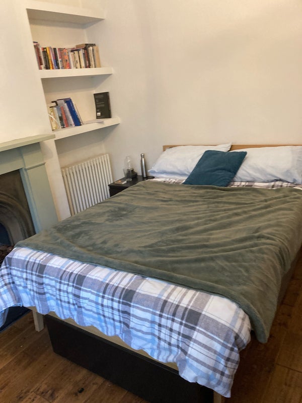 Room Park Avenue in Greater London